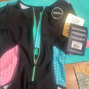 NWT Zone3 Activate+ XS women’s trisuit